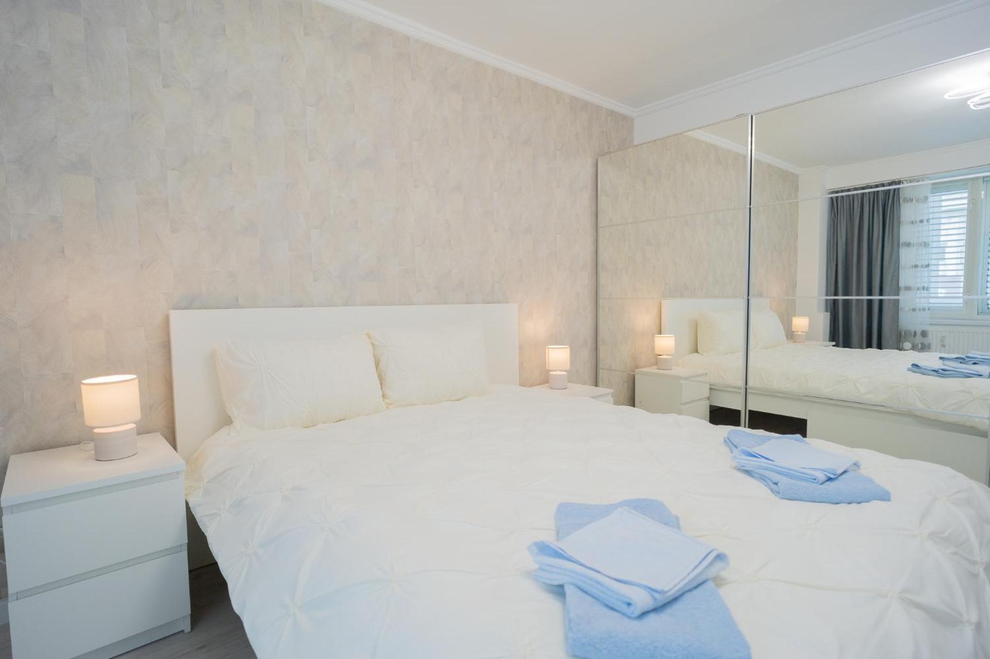 Luxury 2Br On Decebal Avenue Apartment Bucharest Exterior photo