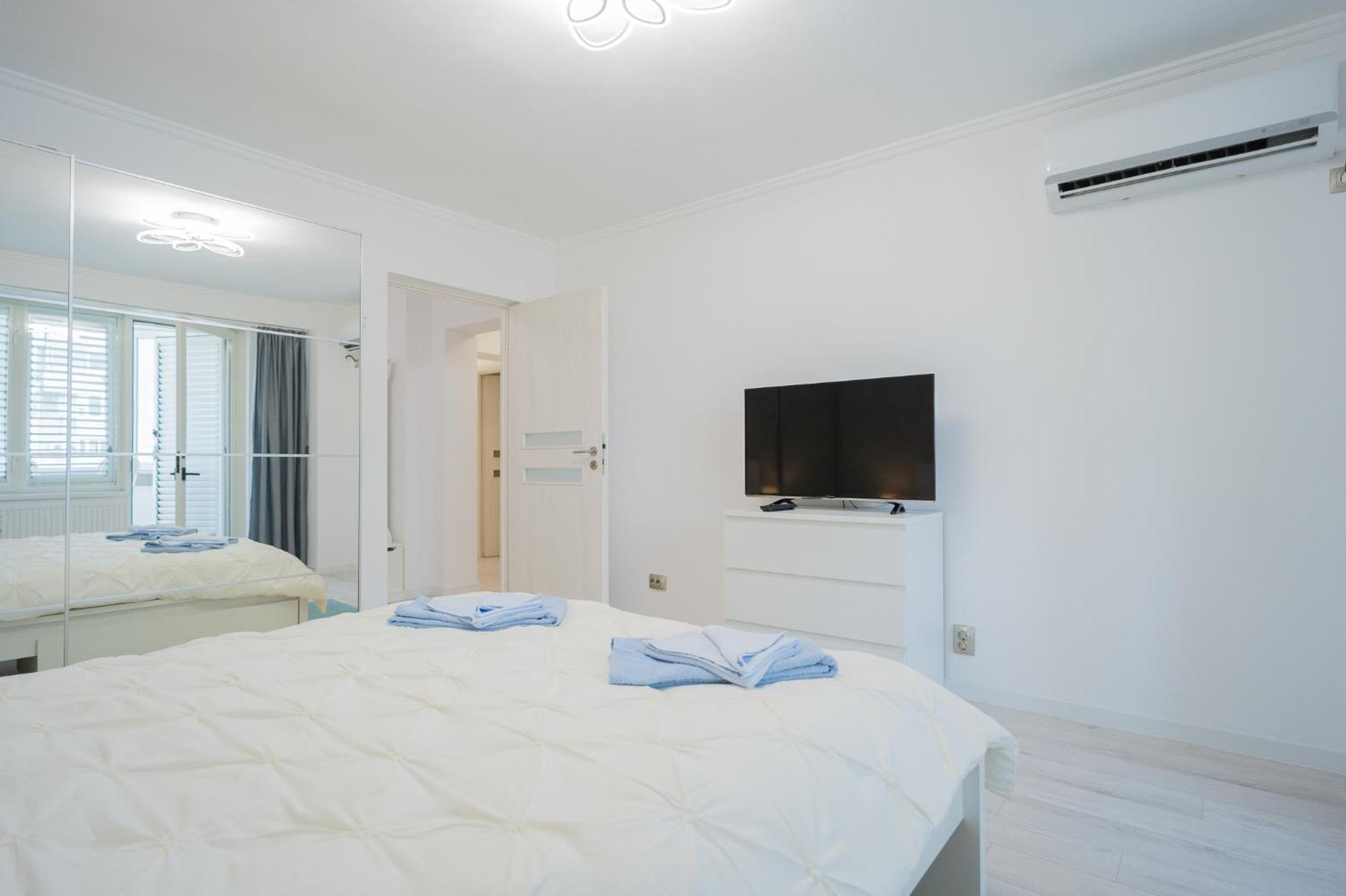 Luxury 2Br On Decebal Avenue Apartment Bucharest Exterior photo