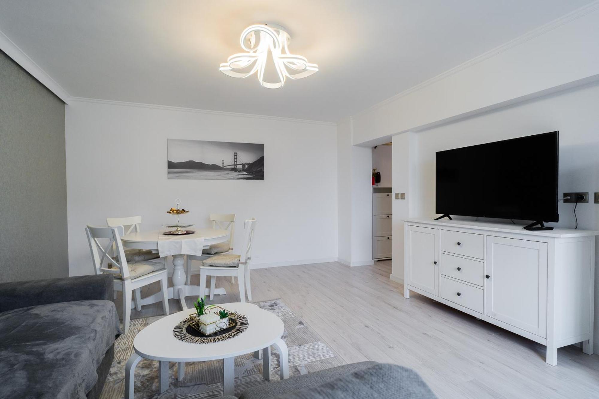 Luxury 2Br On Decebal Avenue Apartment Bucharest Exterior photo